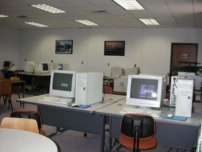 computer_room3.jpg